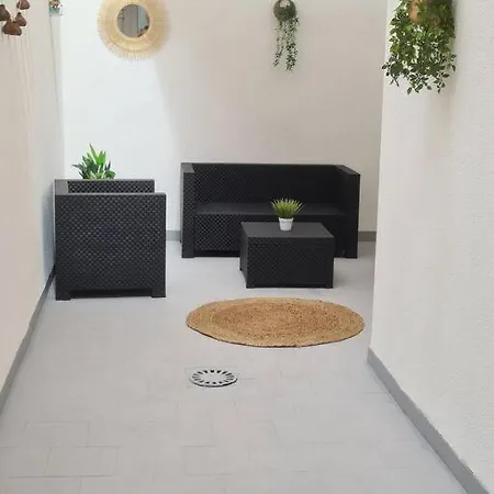 Apartment Beautiful With Patio