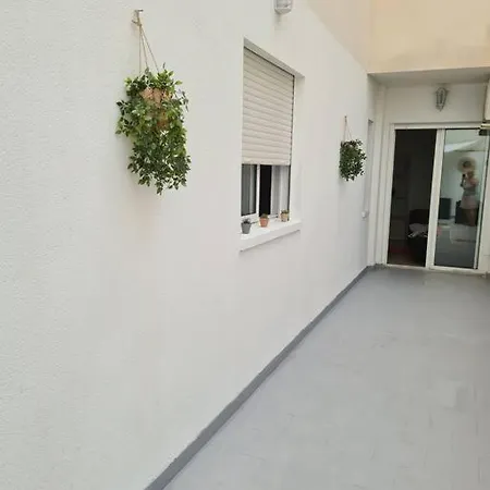 Beautiful With Patio * Torrevieja